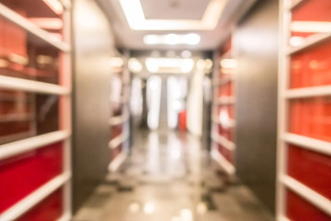 Abstrakte Unschärfe einer Hotellobby